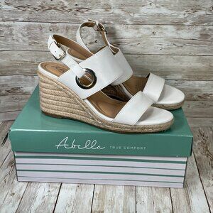 Abella True Comfort Women's 9 M Taya Wedge Sandal Shoe Adjustable White NIB NEW